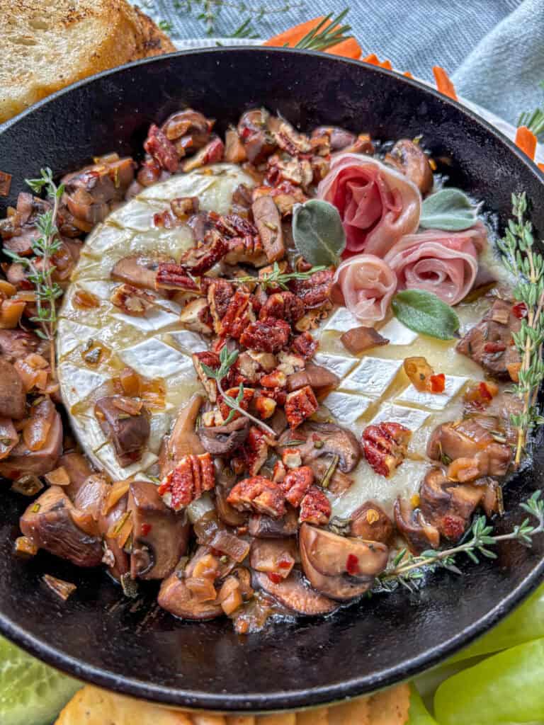 Baked Brie with Garlic Butter Mushrooms